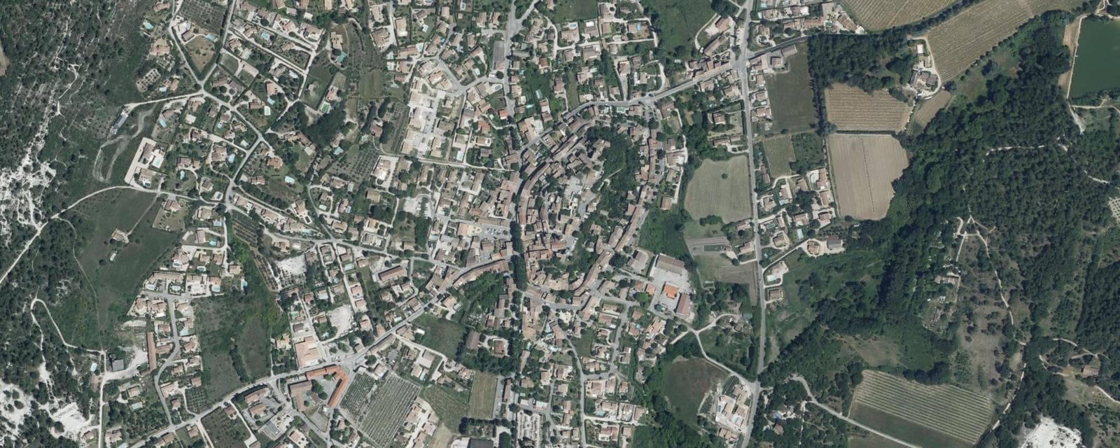 Vue aérienne de Mormoiron (Vaucluse)