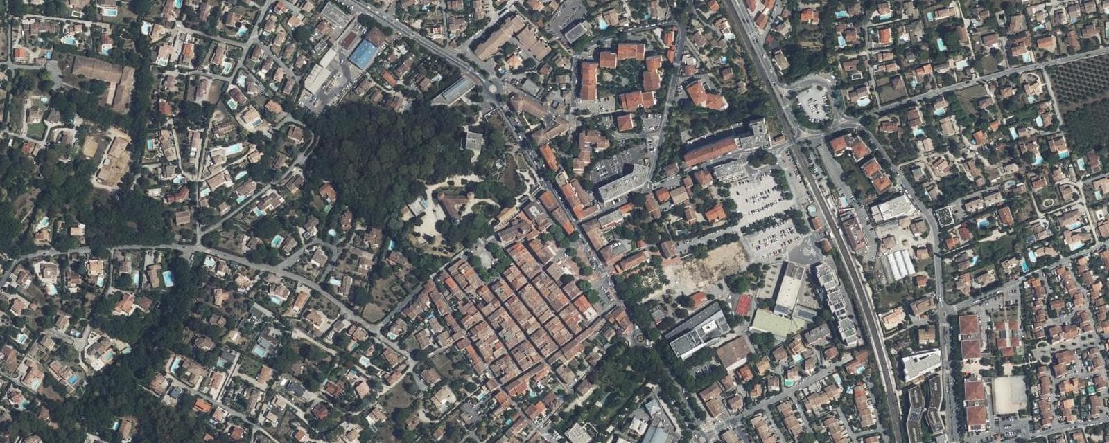 Vue aérienne de Mouans-Sartoux (Alpes-Maritimes)