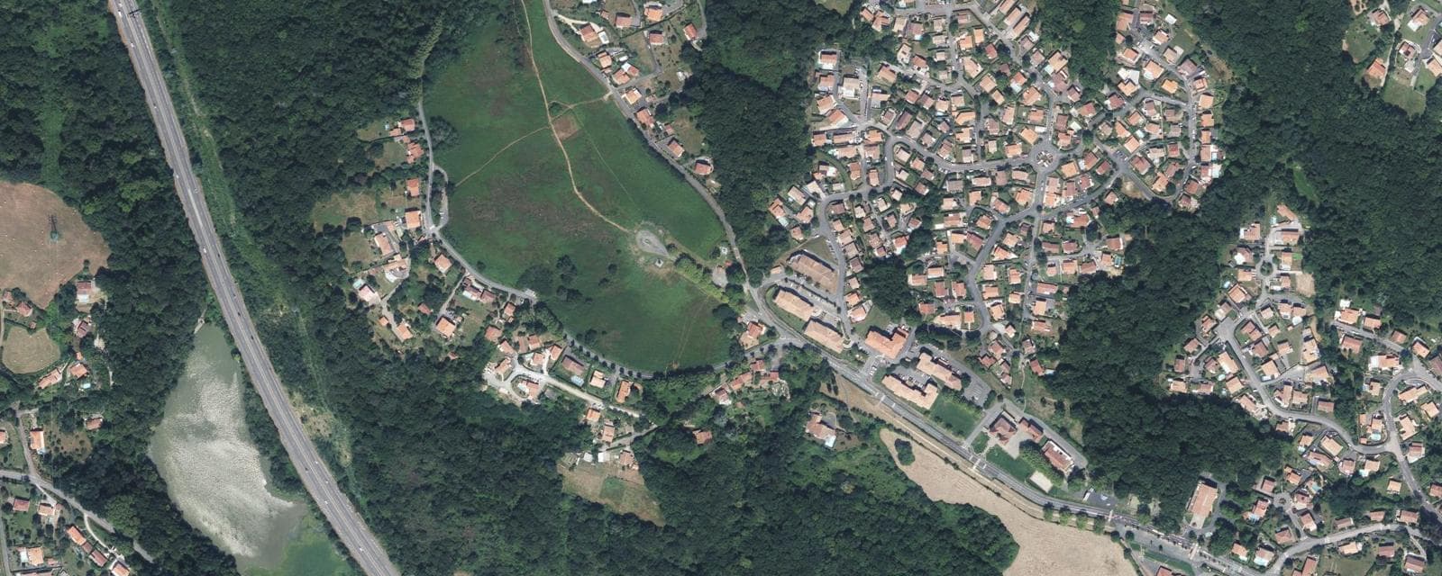Vue aérienne de Mouguerre (Pyrénées-Atlantiques)