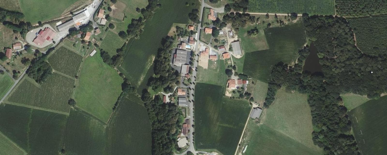 Vue aérienne de Mouscardès (Landes)