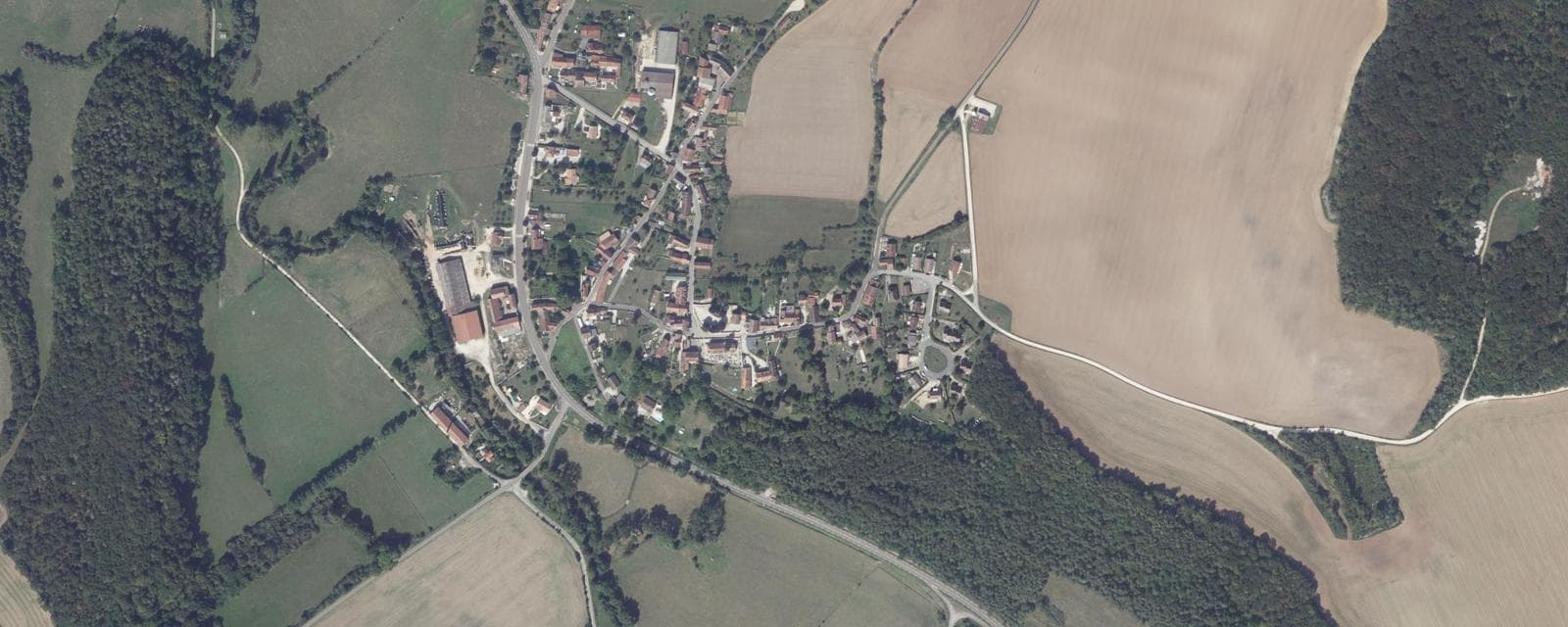 Vue aérienne de Nod-sur-Seine (Côte-d'Or)