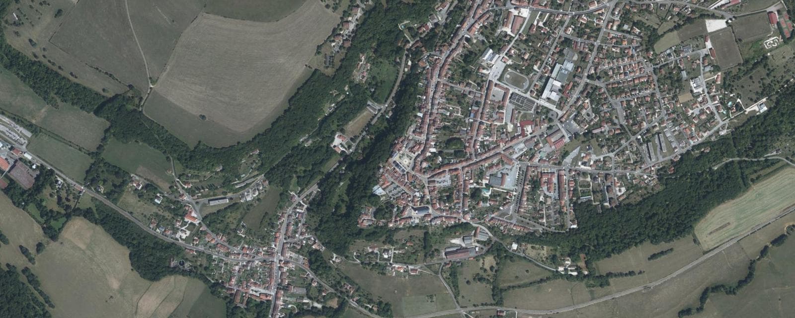 Vue aérienne de Nogent (Haute-Marne)