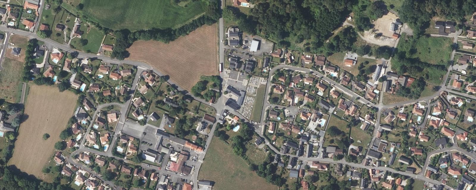 Vue aérienne de Ousse (Pyrénées-Atlantiques)