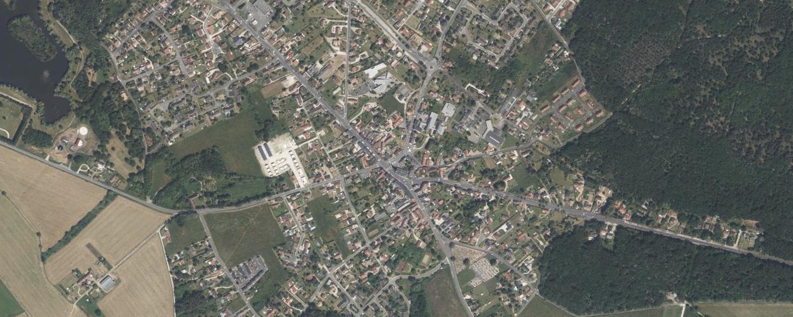 Vue aérienne de Ouzouer-sur-Loire (Loiret)