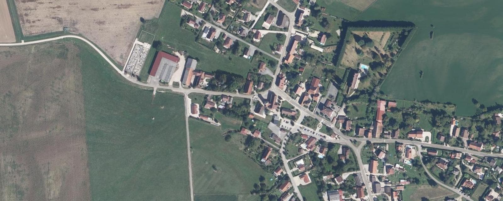 Vue aérienne de Parcey (Jura)