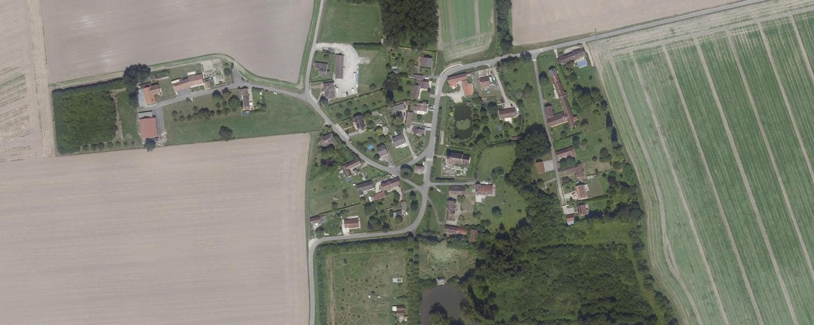 Vue aérienne de Passy-sur-Seine (Seine-et-Marne)