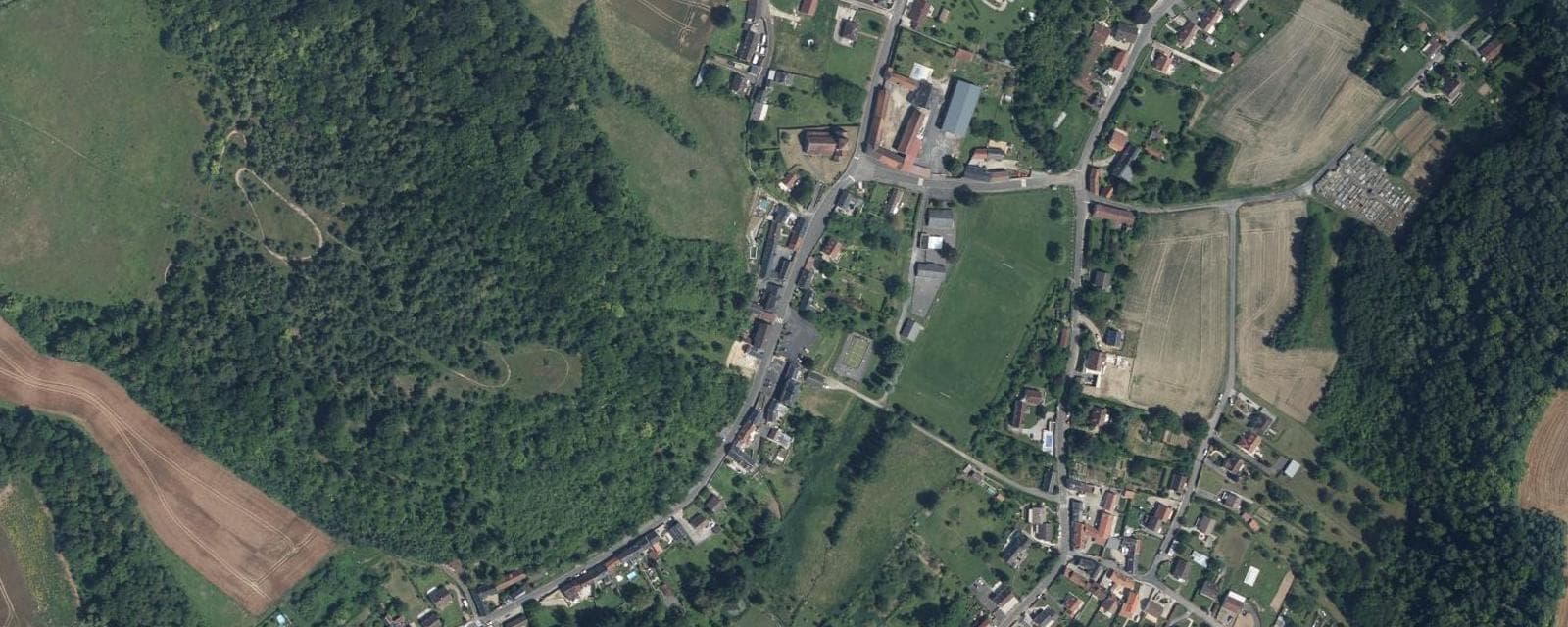 Vue aérienne de Pernant (Aisne)