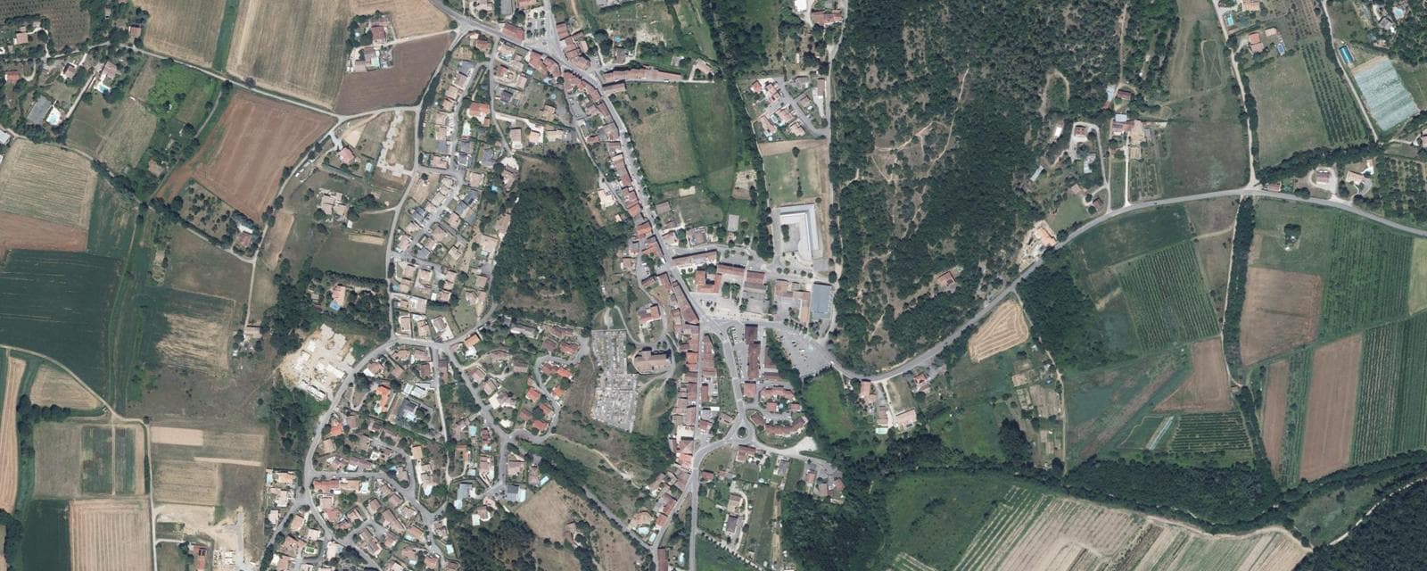 Vue aérienne de Peyrins (Drôme)