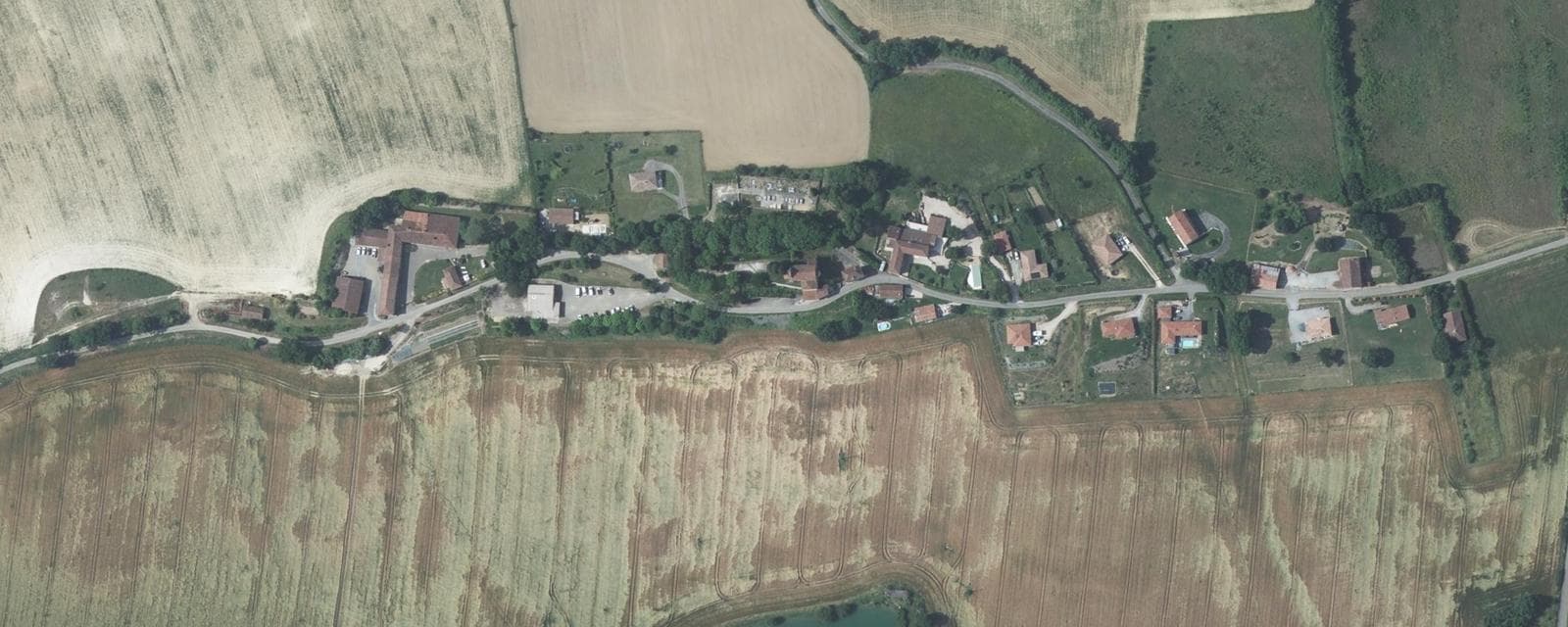 Vue aérienne de Peyrusse-Massas (Gers)