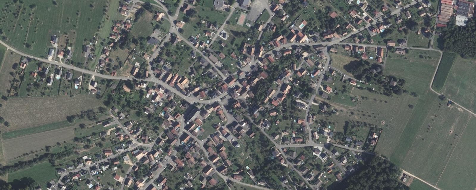 Vue aérienne de Pfetterhouse (Haut-Rhin)