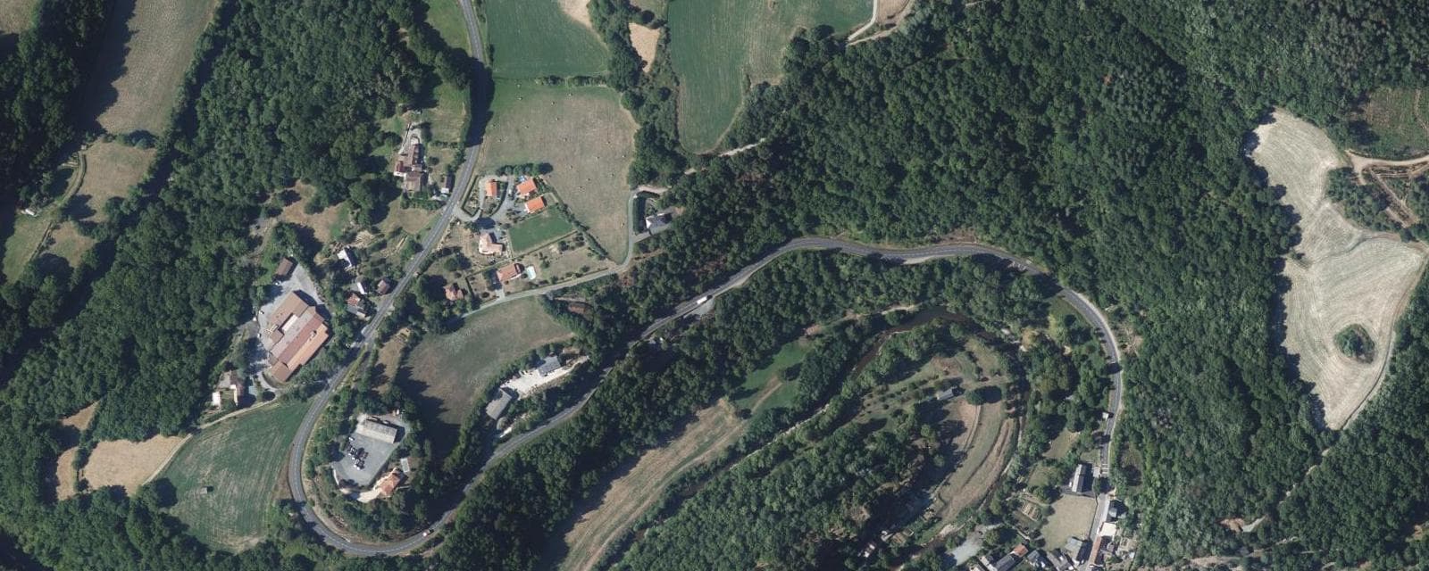 Vue aérienne de Plaisance (Aveyron)