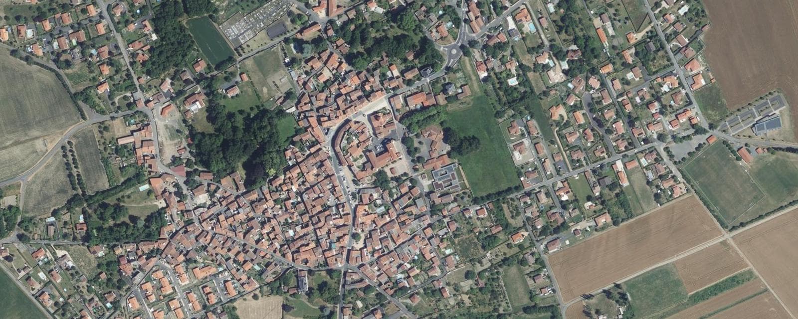 Vue aérienne de Plauzat (Puy-de-Dôme)