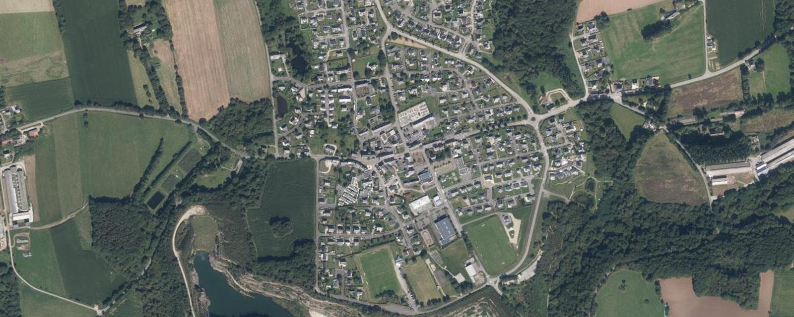 Vue aérienne de Plumelin (Morbihan)