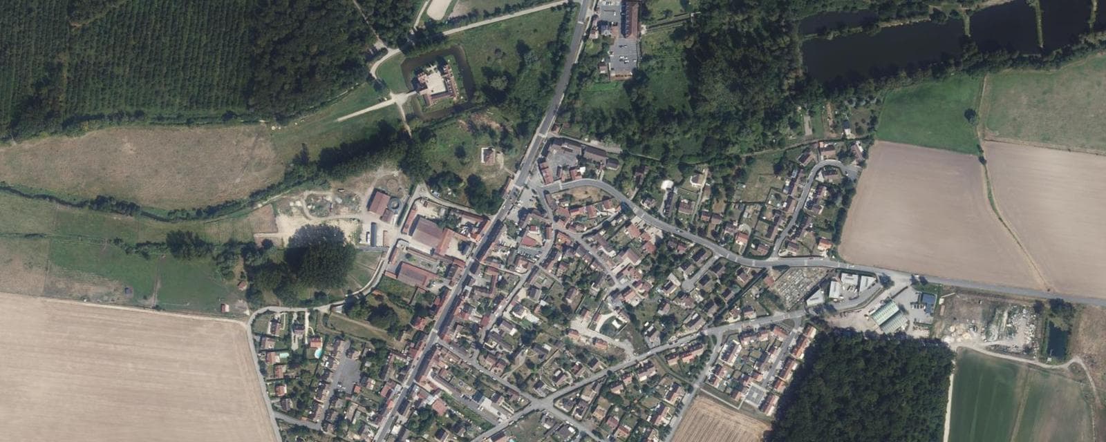 Vue aérienne de Pontarmé (Oise)