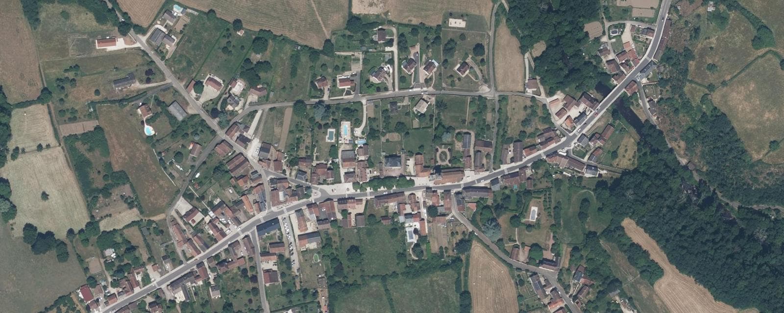 Vue aérienne de Pontaubert (Yonne)