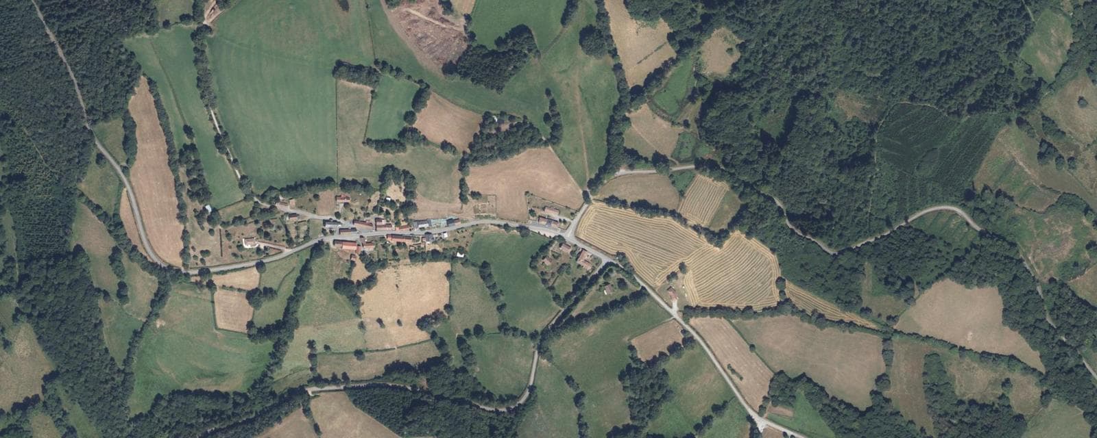 Vue aérienne de Poussanges (Creuse)