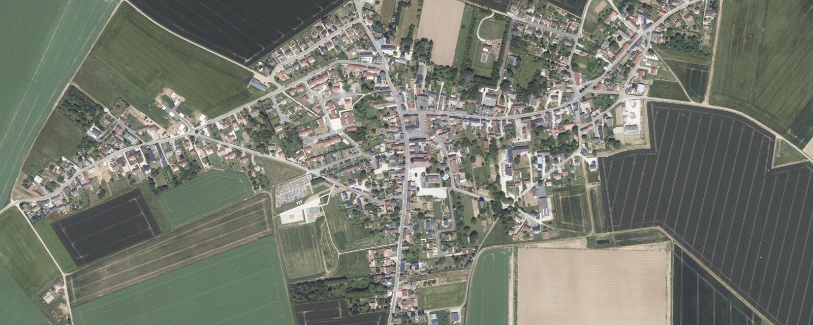 Vue aérienne de Prunay-le-Gillon (Eure-et-Loir)