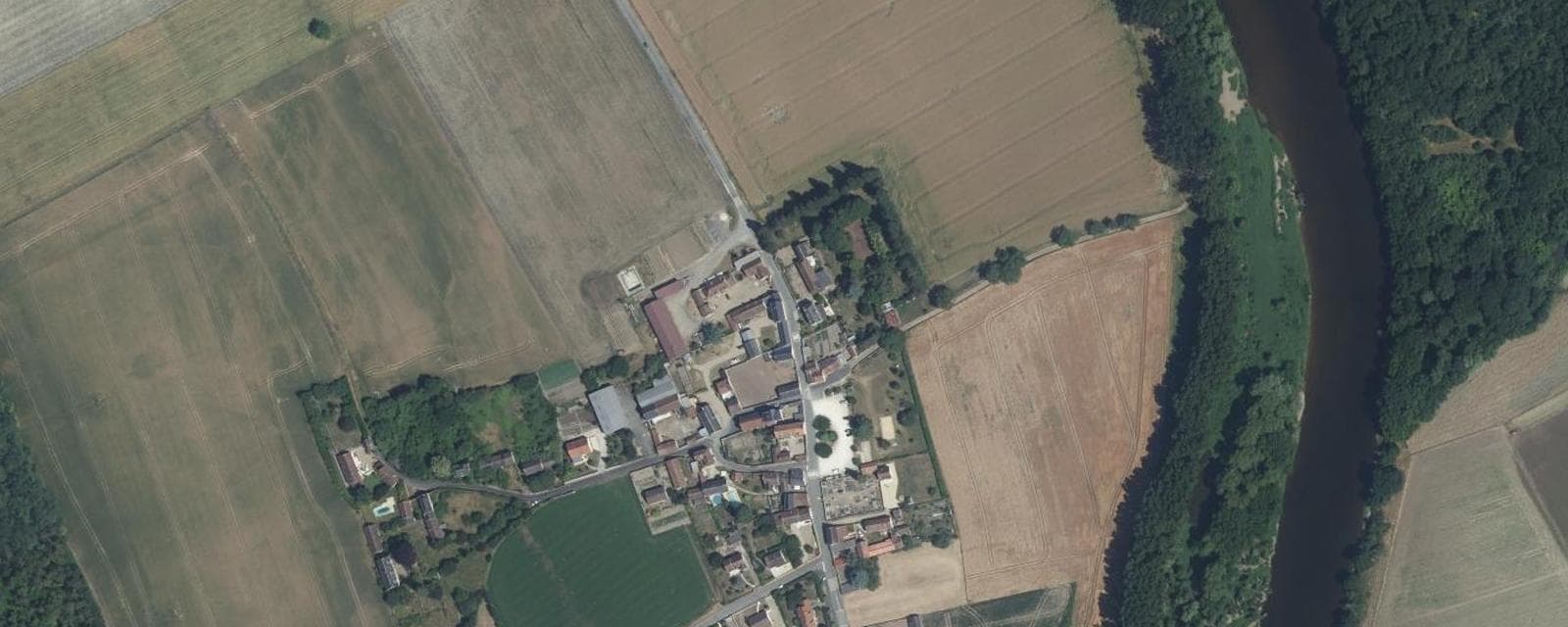 Vue aérienne de Pussigny (Indre-et-Loire)