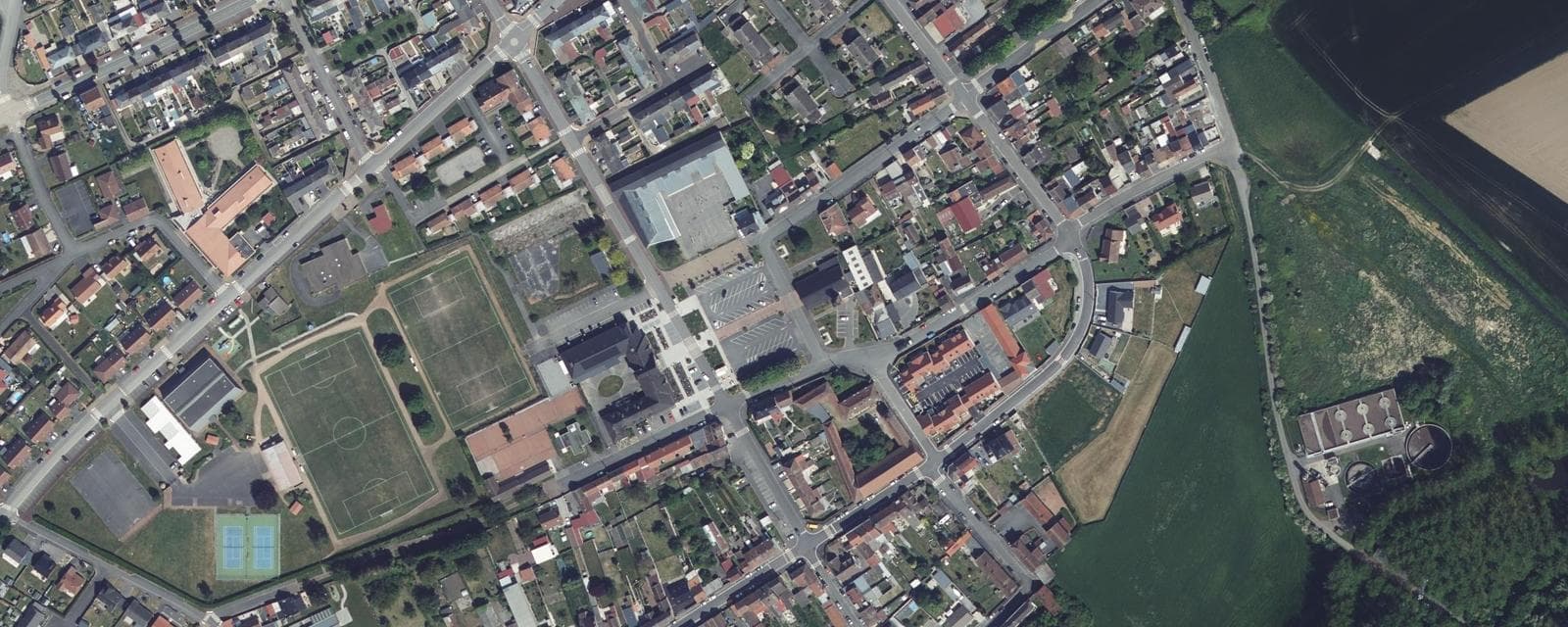 Vue aérienne de Rœulx (Nord)