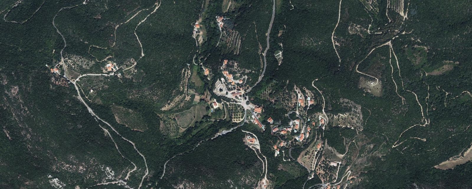 Vue aérienne de Reynès (Pyrénées-Orientales)