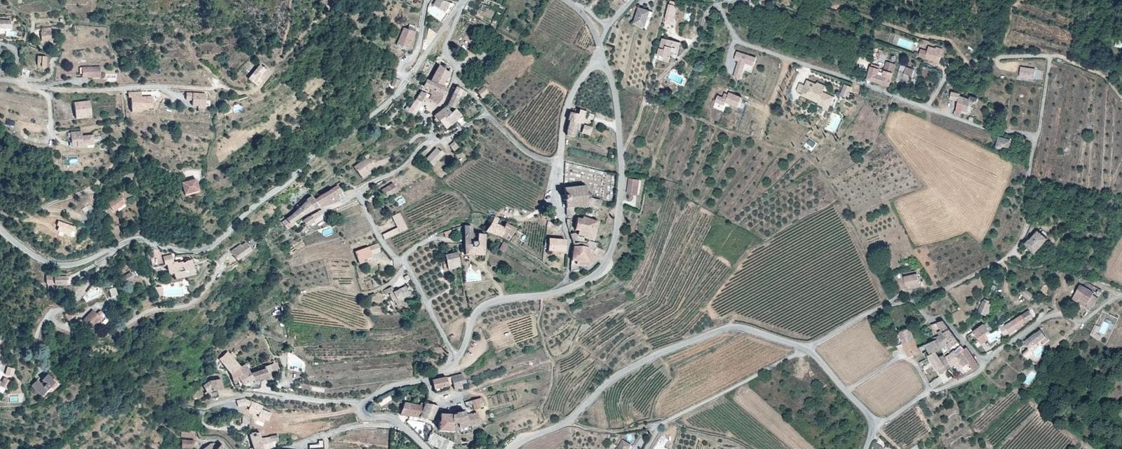 Vue aérienne de Ribes (Ardèche)