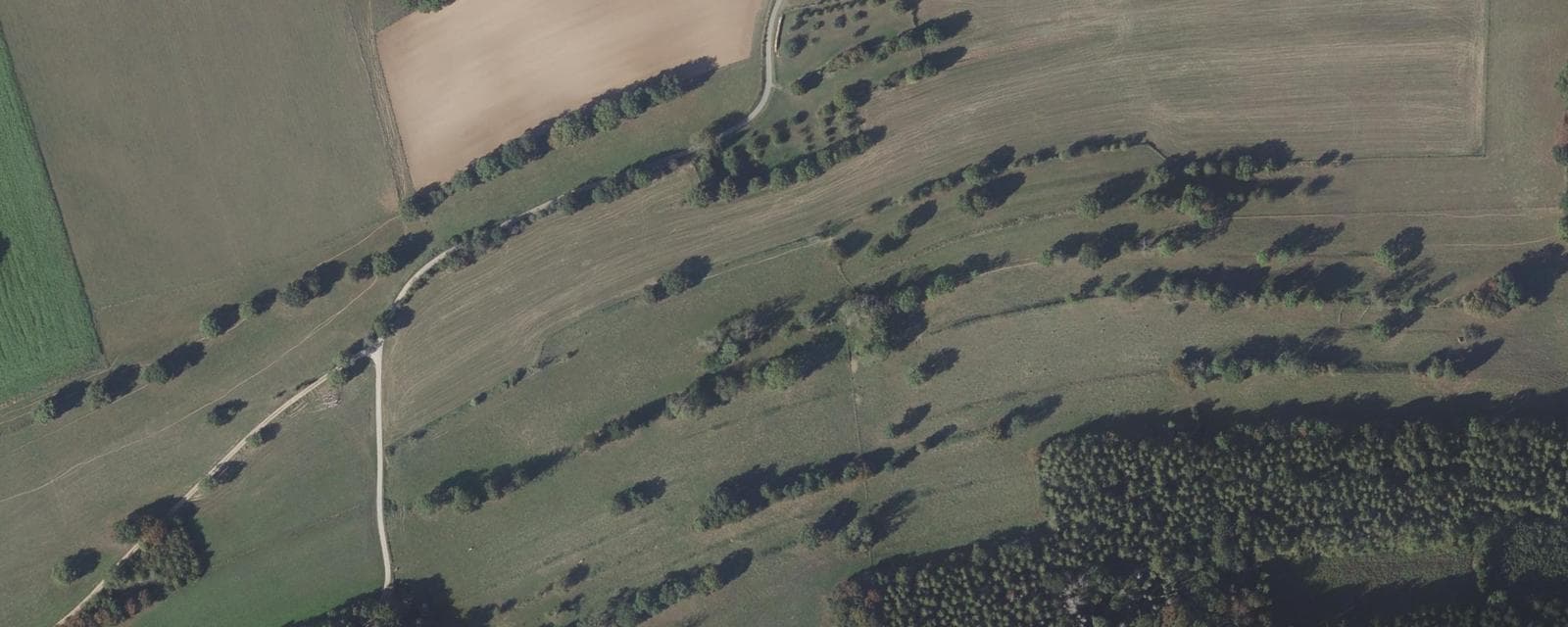 Vue aérienne de Roche-lès-Clerval (Doubs)