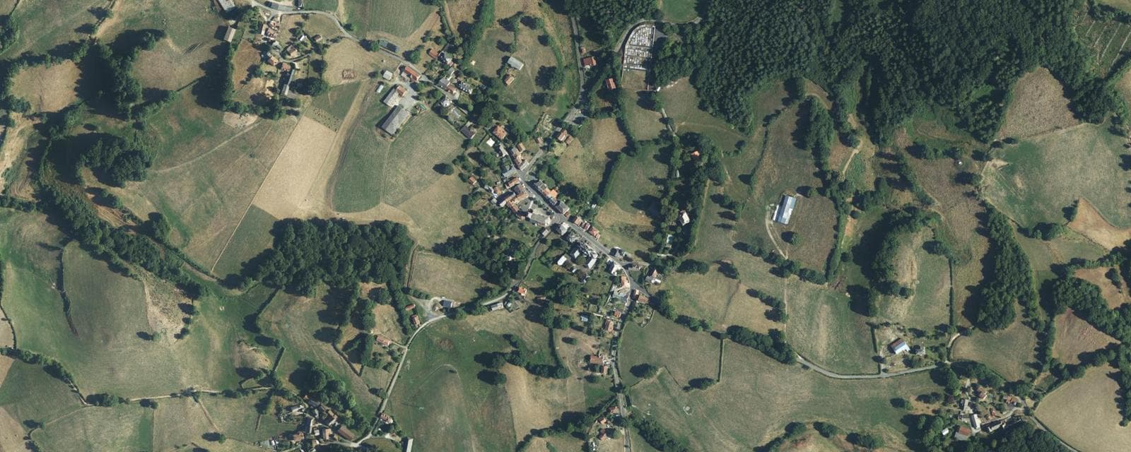 Vue aérienne de Rouffiac (Cantal)