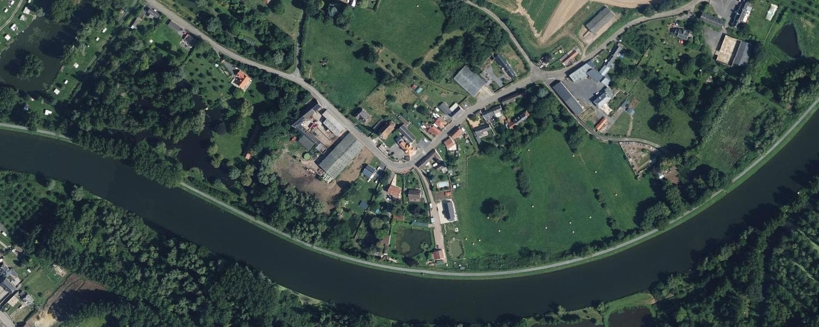 Vue aérienne de Rouy-le-Grand (Somme)