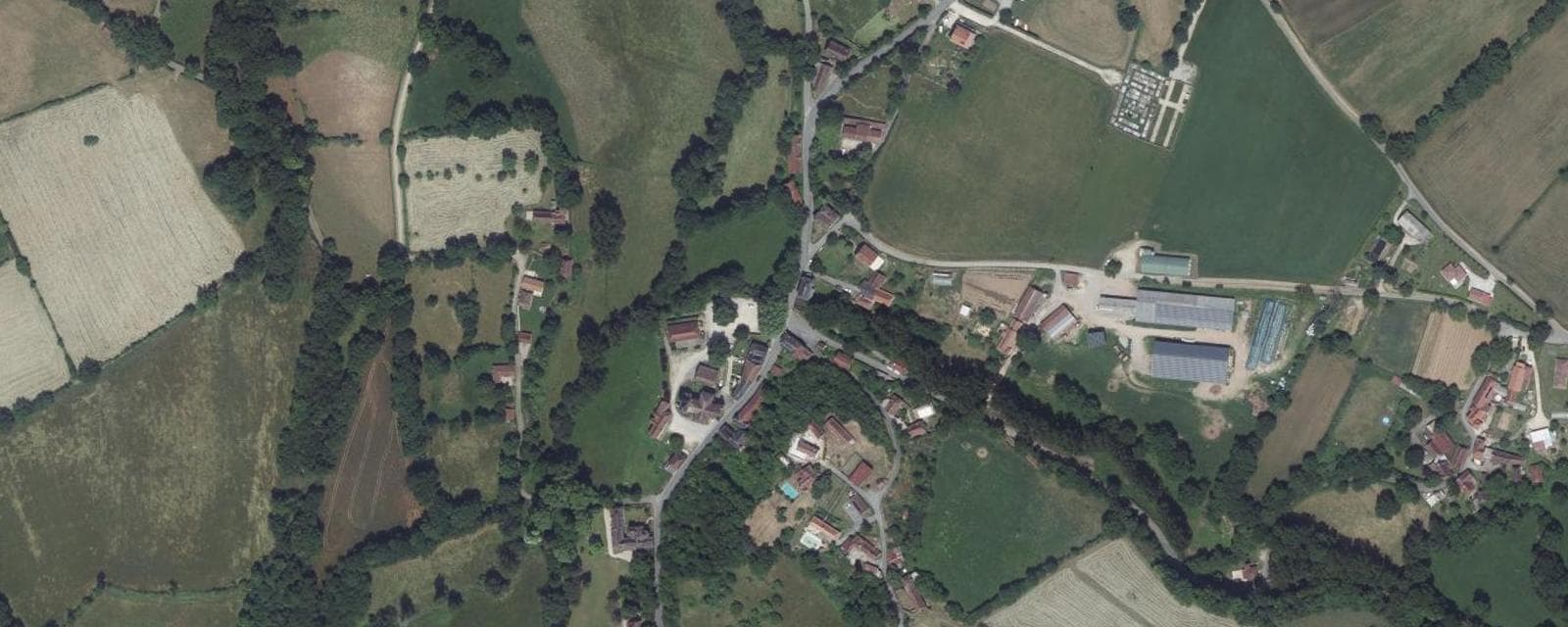 Vue aérienne de Rueyres (Lot)