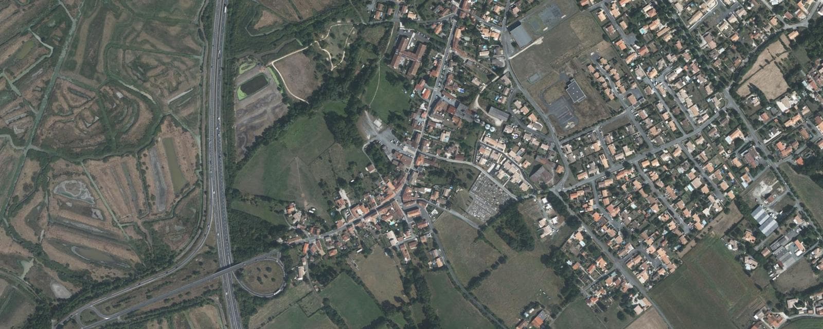 Vue aérienne de Saint-Agnant (Charente-Maritime)