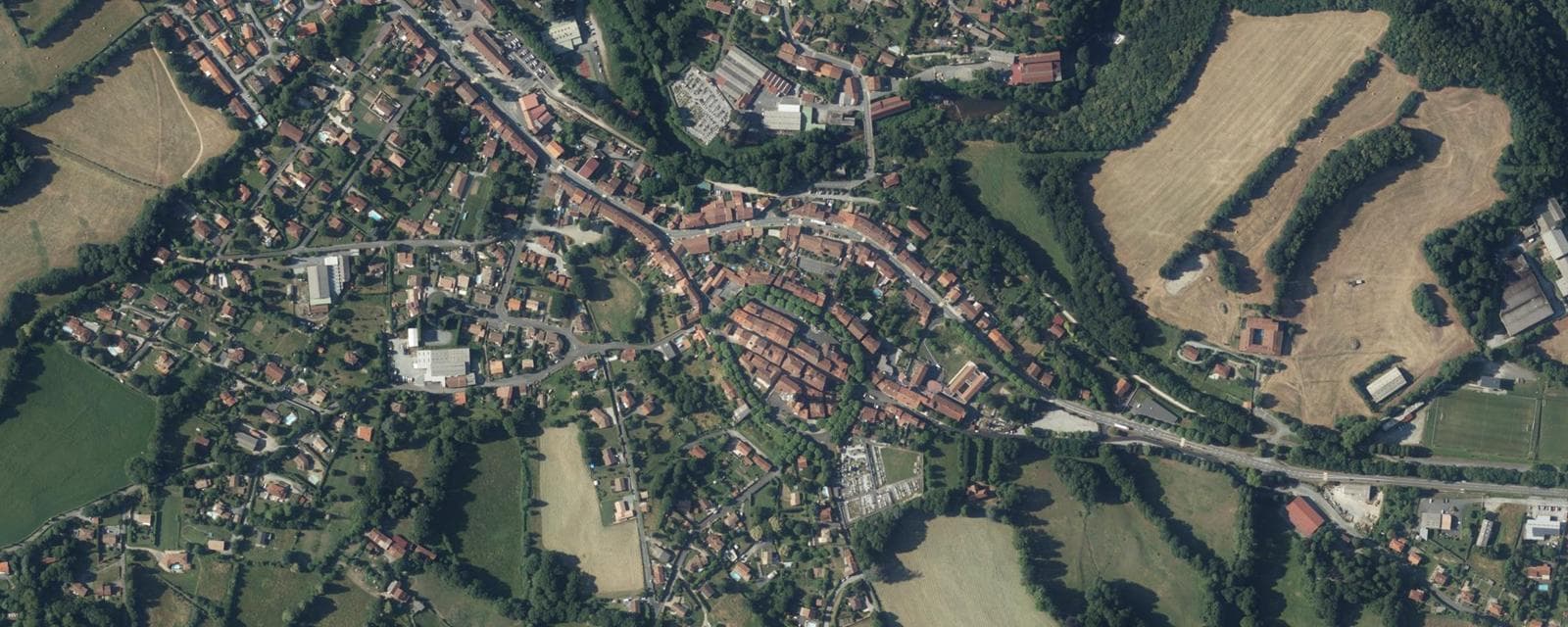 Vue aérienne de Saint-Amans-Soult (Tarn)