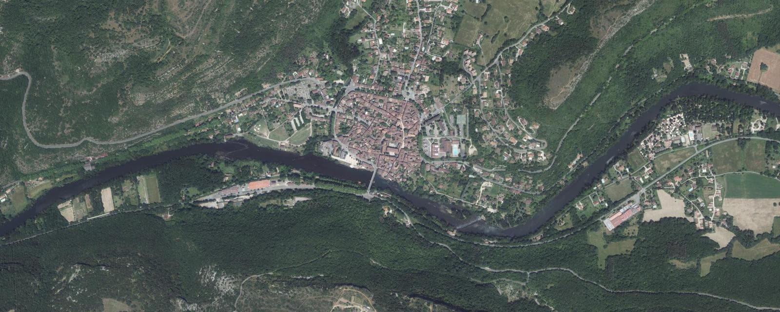 Vue aérienne de Saint-Antonin-Noble-Val (Tarn-et-Garonne)