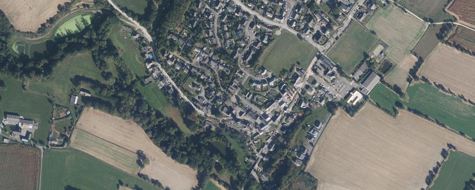 Vue aérienne de Saint-Aubin-des-Landes (Ille-et-Vilaine)