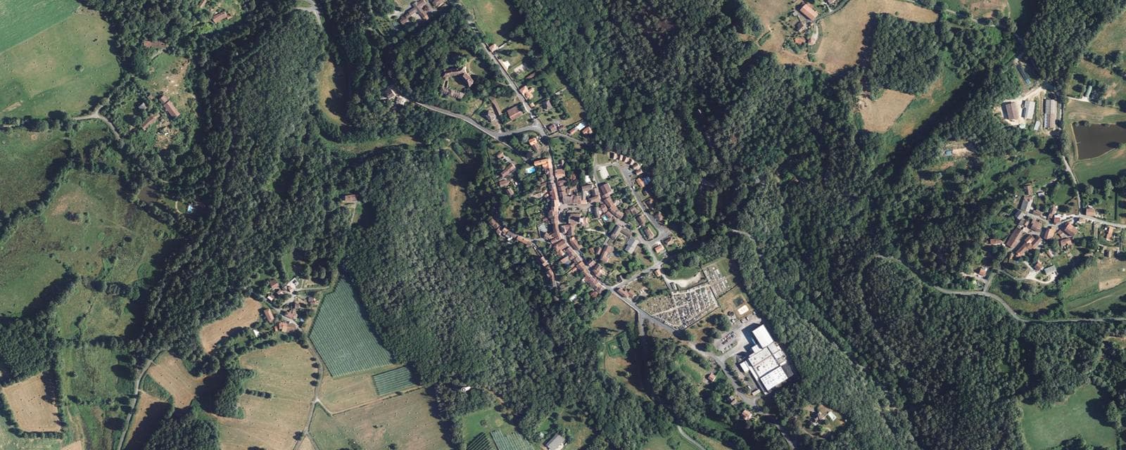 Vue aérienne de Saint-Auvent (Haute-Vienne)