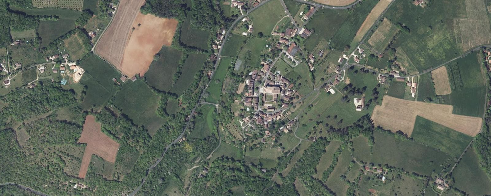 Vue aérienne de Saint-Avit-Sénieur (Dordogne)