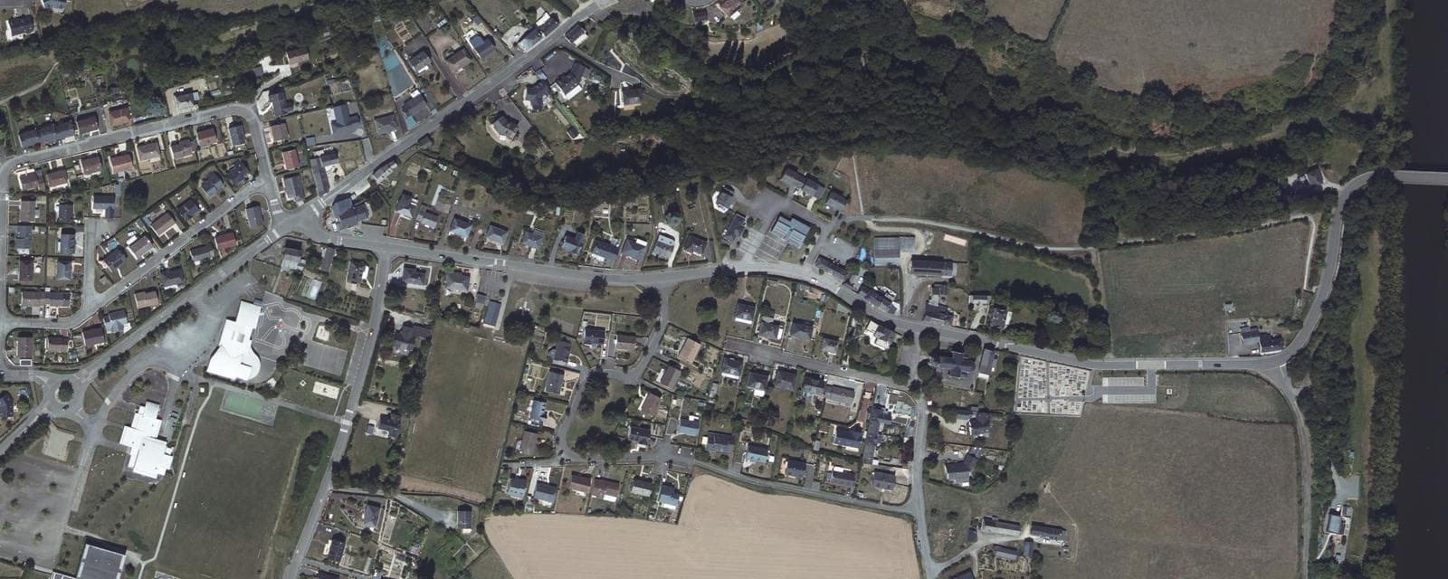 Vue aérienne de Saint-Baudelle (Mayenne)