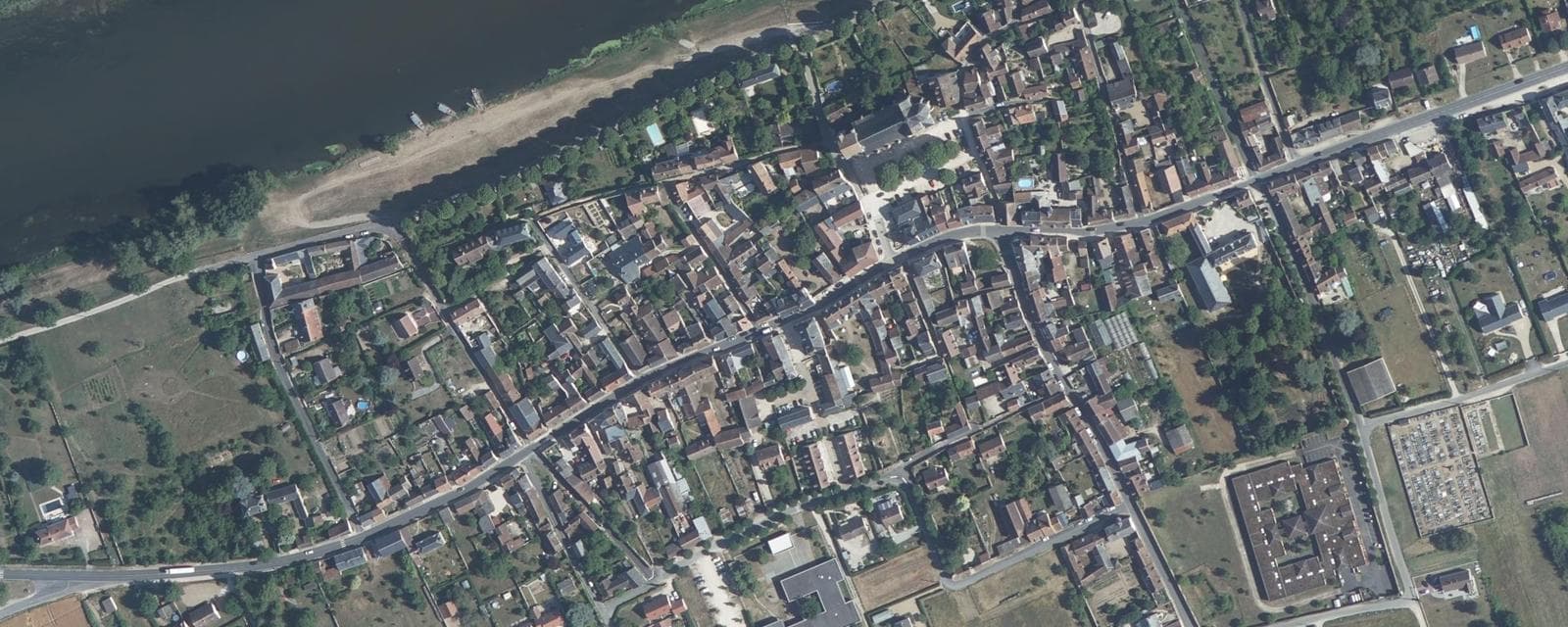 Vue aérienne de Saint-Dyé-sur-Loire (Loir-et-Cher)