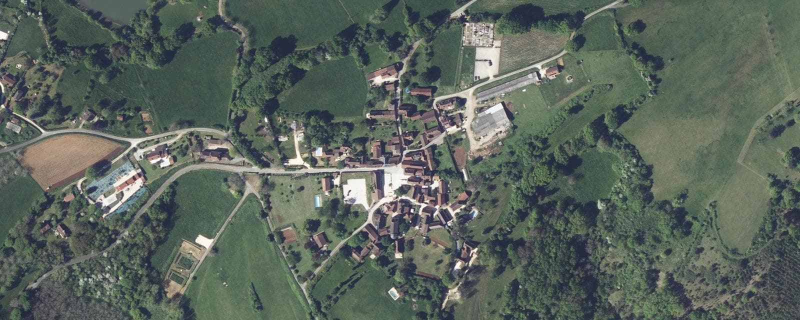 Vue aérienne de Saint-Germain-de-Belvès (Dordogne)