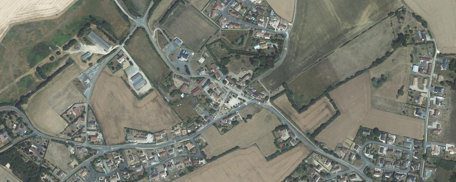 Vue aérienne de Saint-Longis (Sarthe)