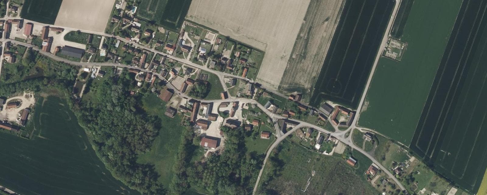 Vue aérienne de Saint-Loup-de-Buffigny (Aube)