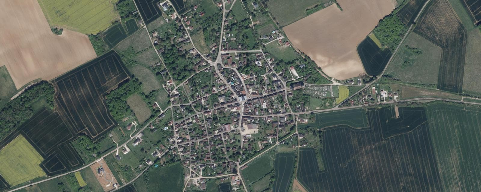 Vue aérienne de Saint-Mards-en-Othe (Aube)
