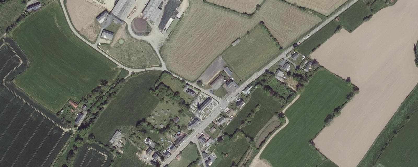 Vue aérienne de Saint-Martin-de-Cenilly (Manche)