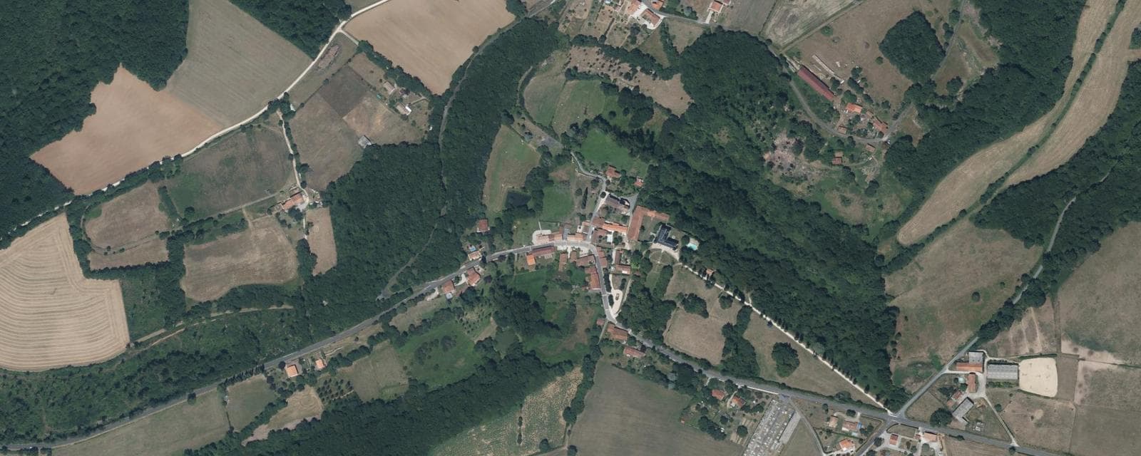 Vue aérienne de Saint-Mary (Charente)