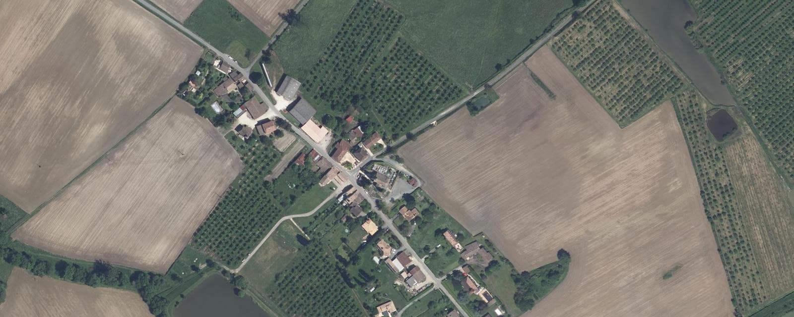 Vue aérienne de Saint-Maurice-de-Lestapel (Lot-et-Garonne)