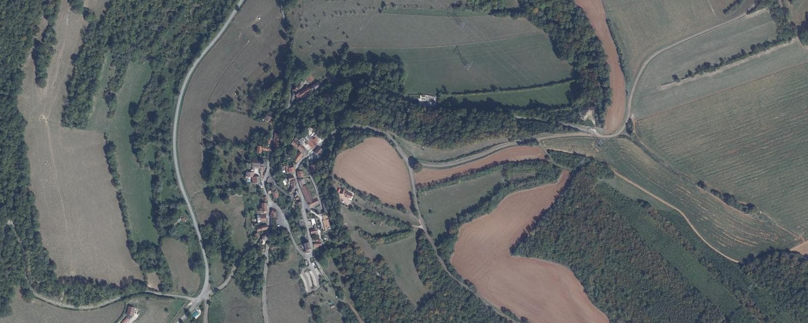 Vue aérienne de Saint-Mesmin (Côte-d'Or)