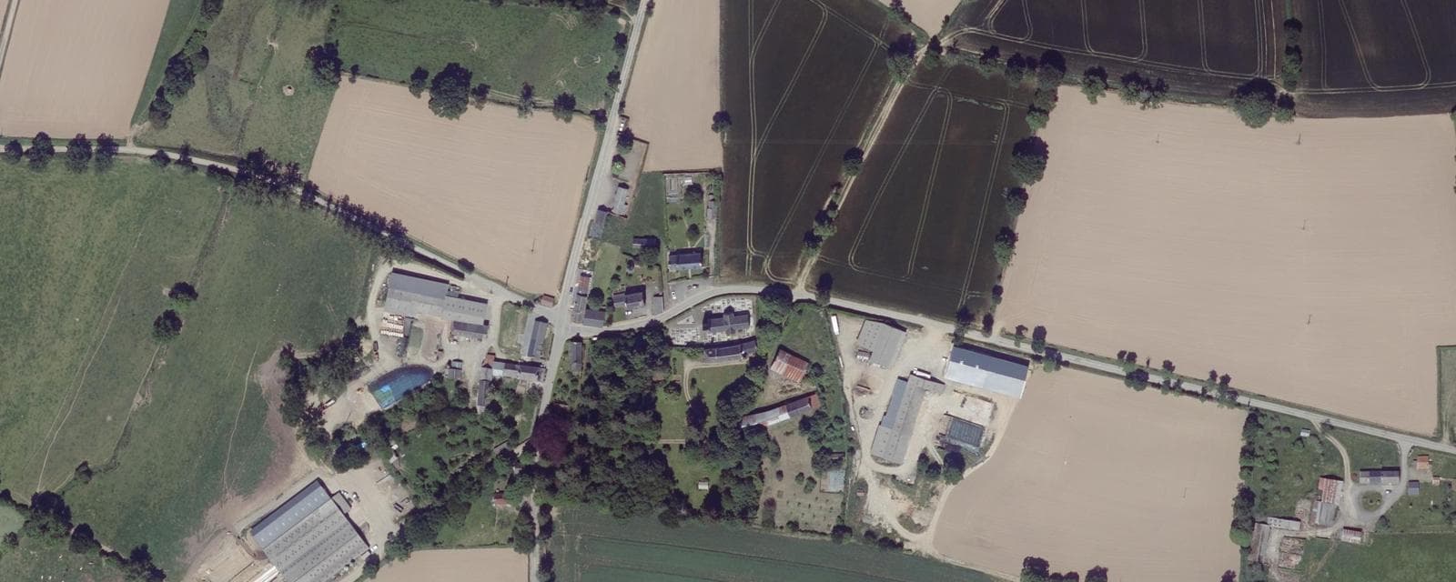Vue aérienne de Saint-Nicolas-des-Bois (Manche)
