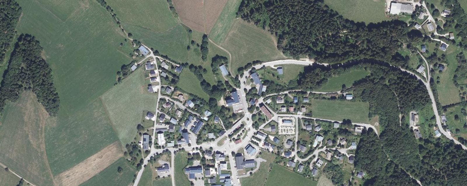 Vue aérienne de Saint-Nizier-du-Moucherotte (Isère)