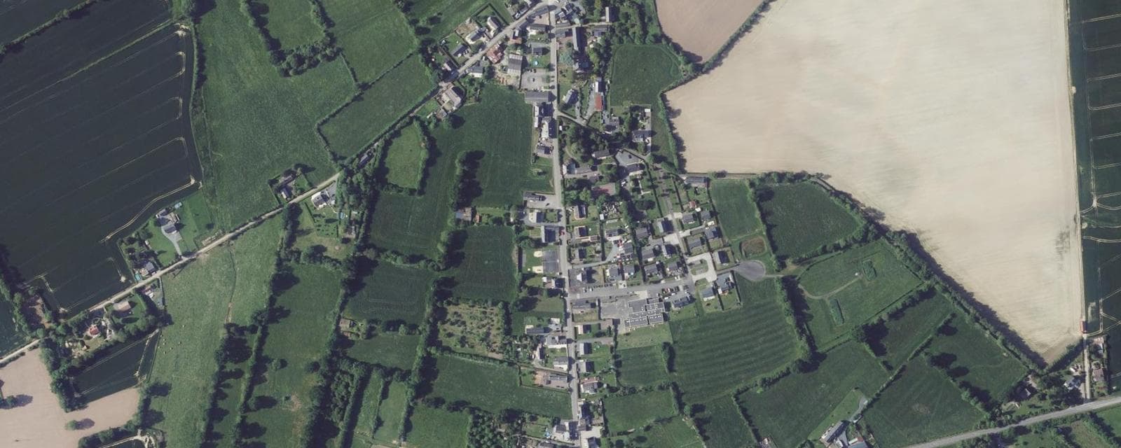 Vue aérienne de Saint-Paul-du-Vernay (Calvados)