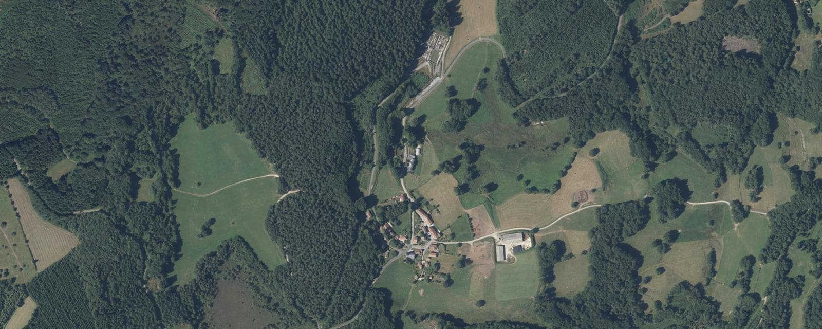 Vue aérienne de Saint-Pierre-Bellevue (Creuse)