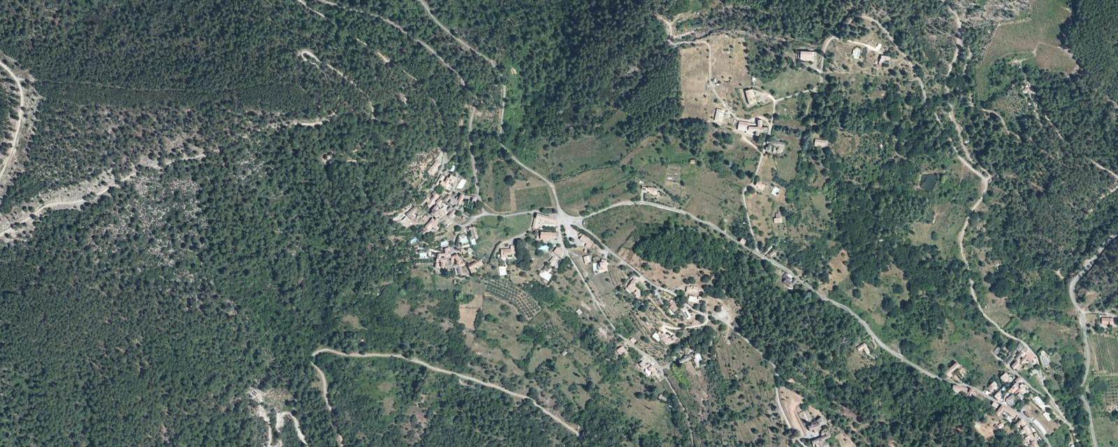 Vue aérienne de Saint-Pierre-Saint-Jean (Ardèche)
